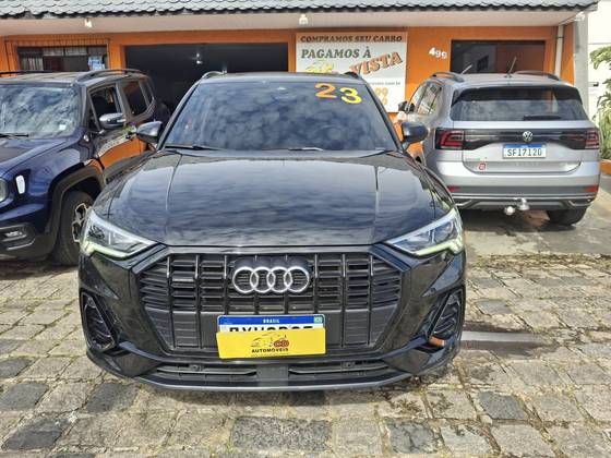 AUDI Q3 2.0 40 TFSI GASOLINA PERFORMANCE BLACK QUATTRO TIPTRONIC AUDI Q3 2.0 40 TFSI GASOLINA PERFORMANCE BLACK QUATTRO TIPTRONIC